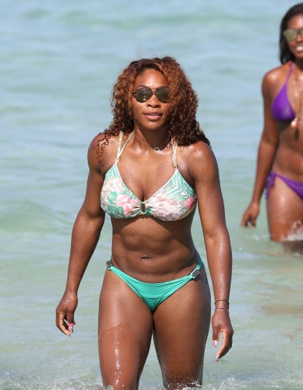 Serena Williams Flaunts In Bikini On Miami Beach Youfrisky