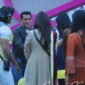 Salman greets the contestants