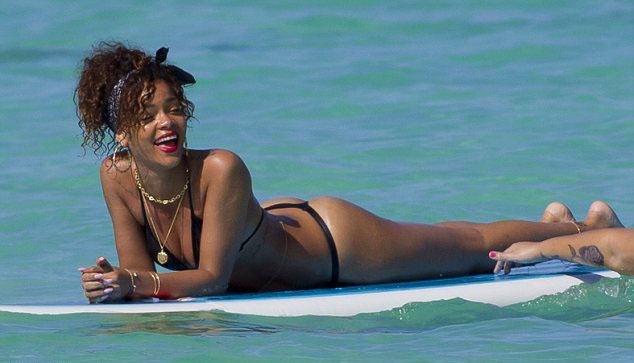 Rihanna’s Week of Sexy Swimwear! (PHOTOS)